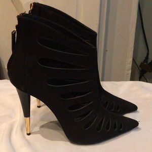 Black Suede Giuseppe Zanotti bootie Great cond.